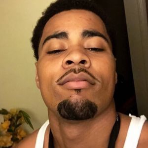 Meet your Posher, Zay